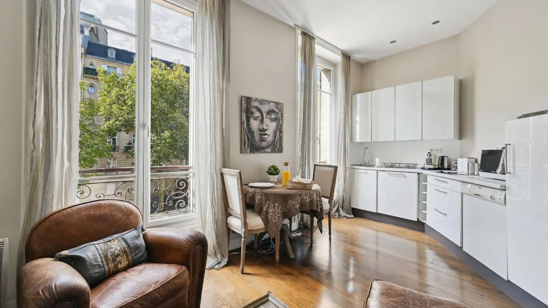 Daire Champs-Elysees & Arc De Triomphe - Cityapartmentstay Paris
