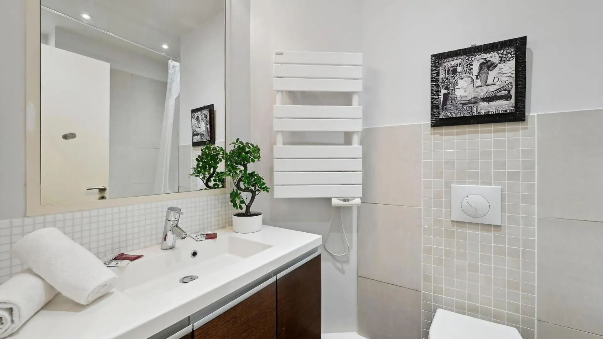 Champs-Elysees & Arc De Triomphe - Cityapartmentstay Paris Apartamento